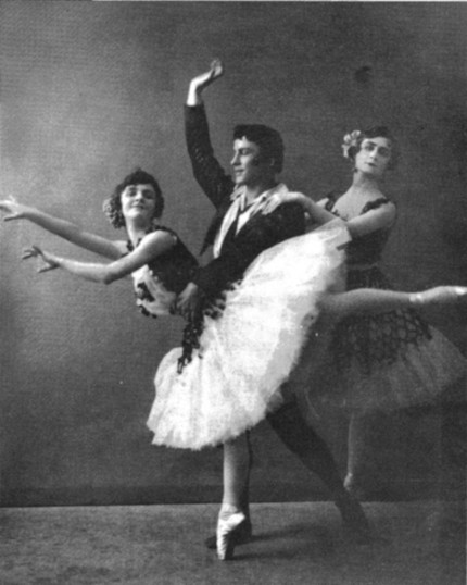 Elsa Vill, Elizaveta Gerdt and Pierre Vladimirov in the Pas de trois (ca. 1909)