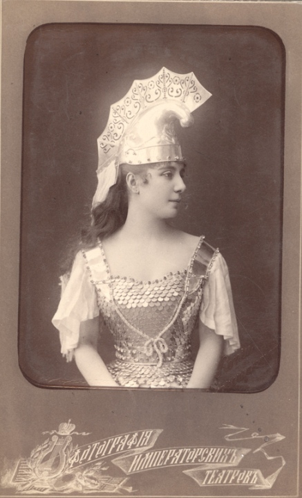 Carlotta Brianza as Queen Nisia (1891)