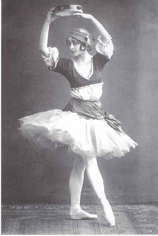 Olga Spessivtseva as Esmeralda (1918)